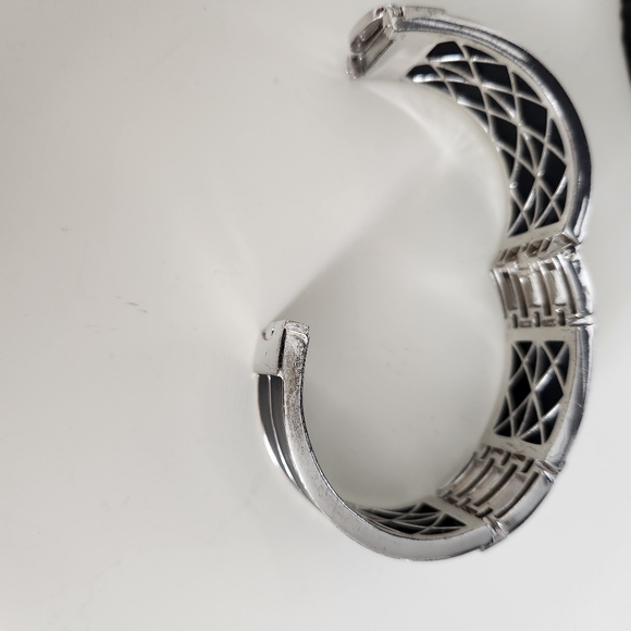 Womens Belle Etoile hinged bangle bracelet - Picture 5 of 7
